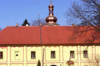 Zamek Lesany Pensjonat 3*